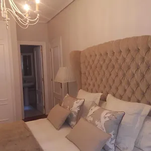 Habitación Con Baño Privado En Quarto em Acomodações Particulares Bilbau